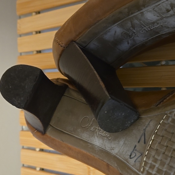 Cole Haan brown leather heels with pilgrim buckle - Picture 10 of 11